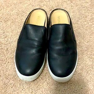 Vionic Patent Shoes - Size: 8.5 - Color: Black